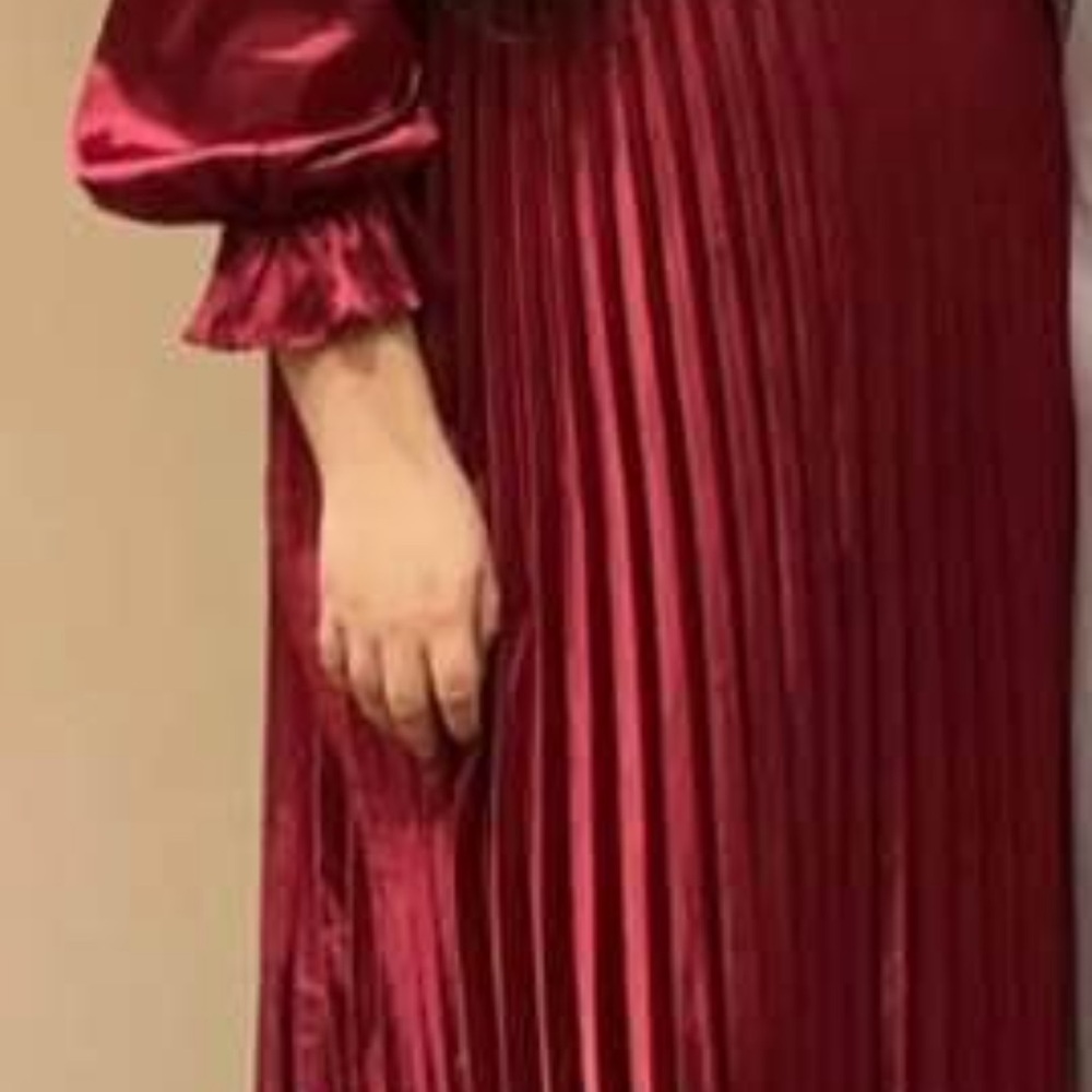 Elegant Red Pleated Dress